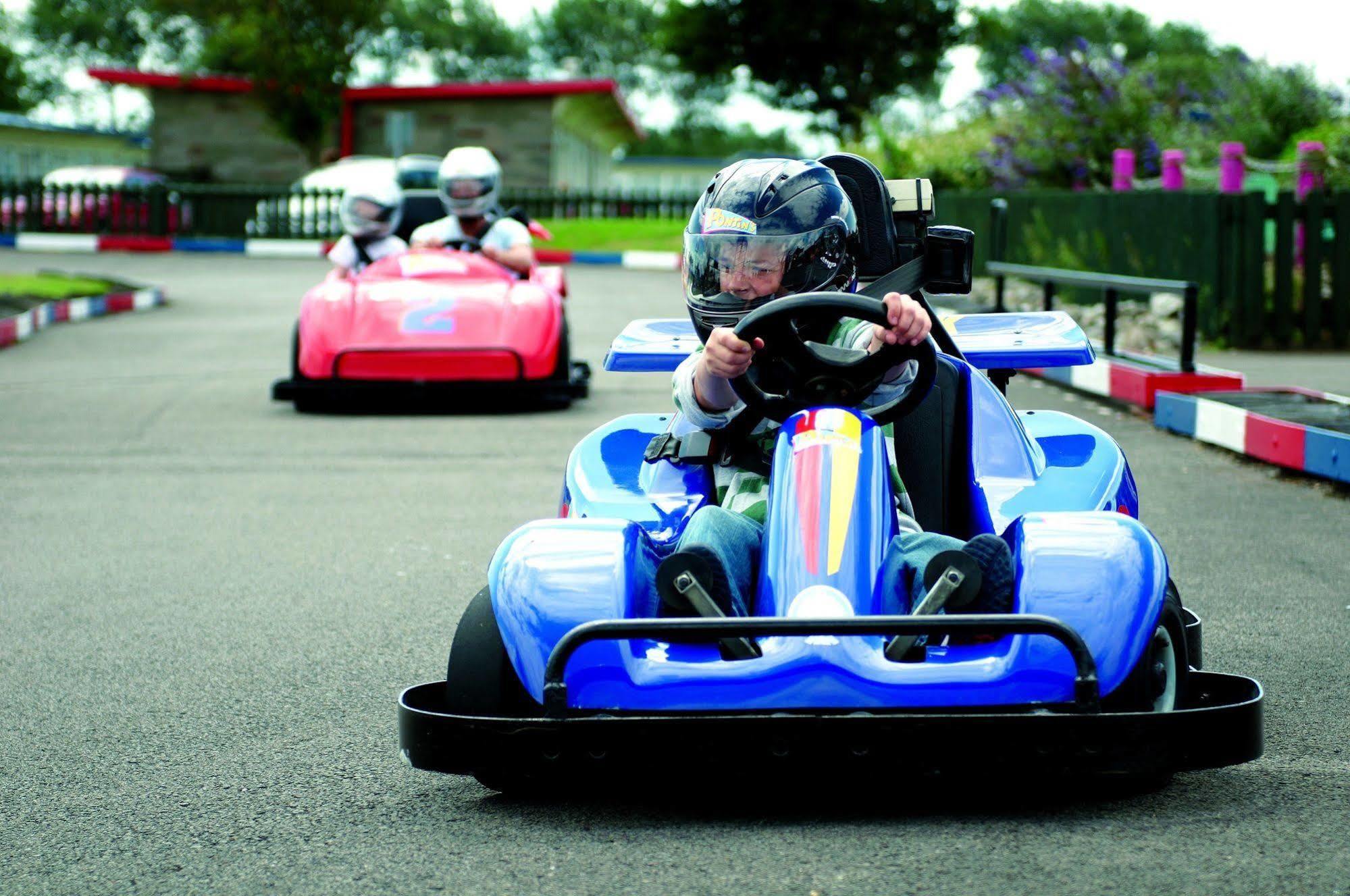 Pontins-Southport Holiday Park Екстериор снимка